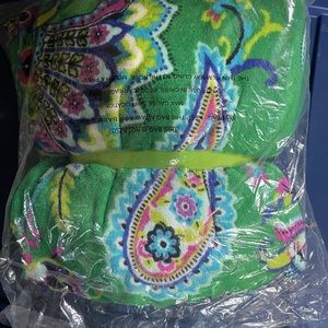Vera Bradley emerald paisley throw